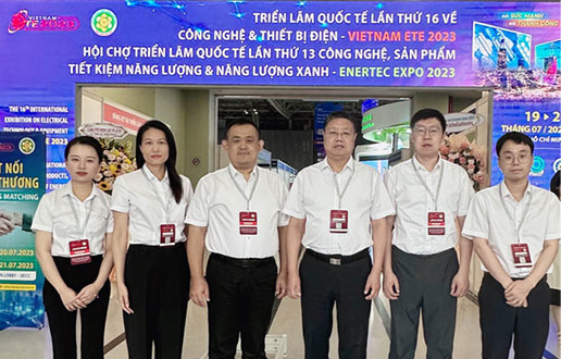 海阔天高 ，，，，，，“颐越”千里